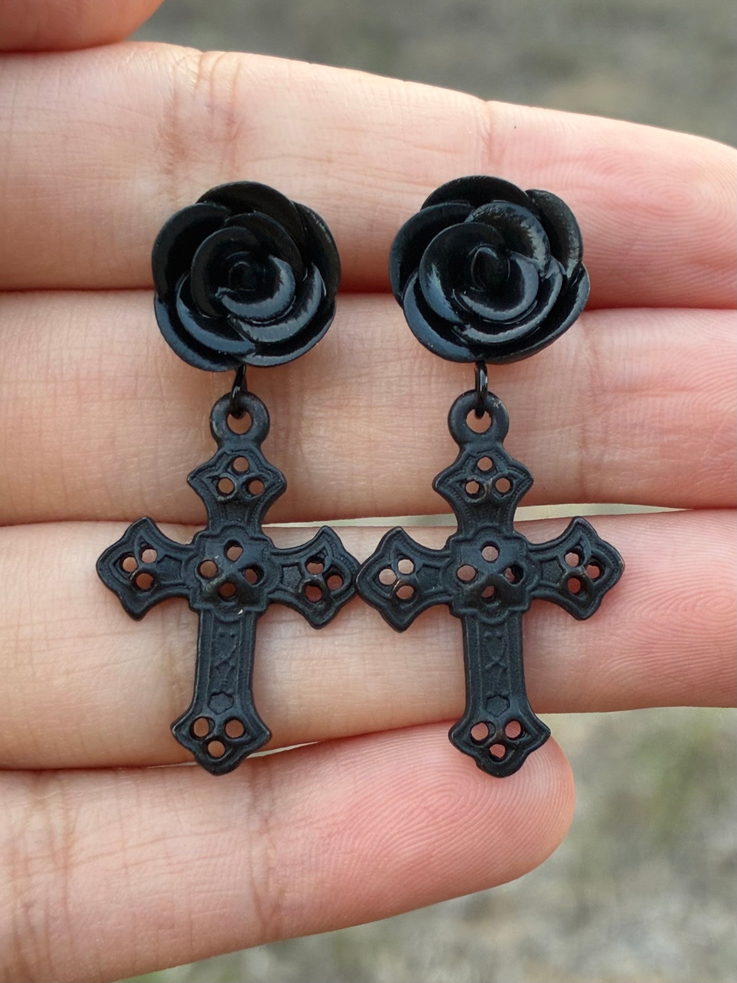 Rosa Martyrum Earrings
