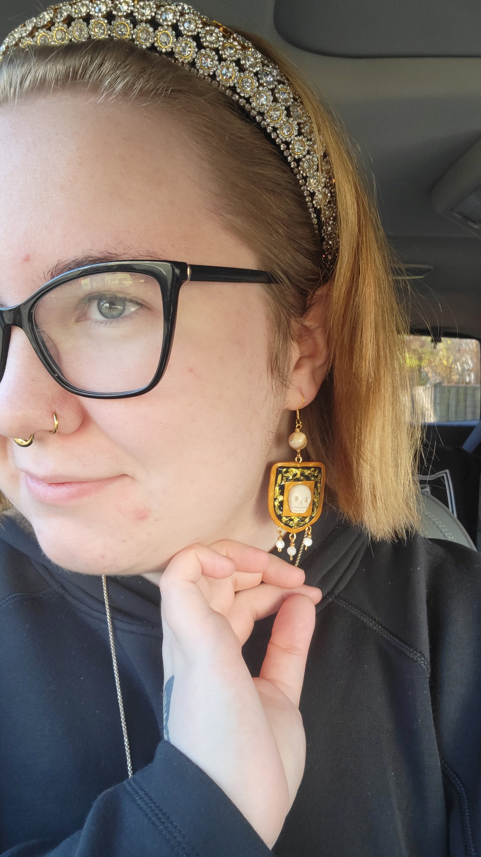 Load video: Elizabeth Unboxing Memento Mori Earrings